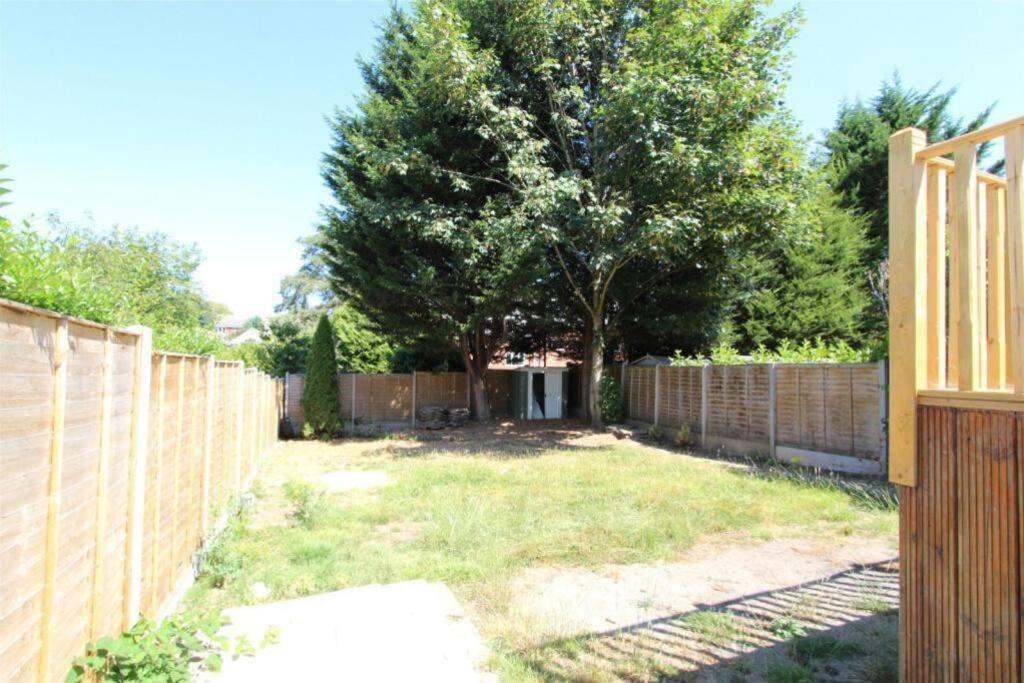 Accessible 3-Bedroom Bungalow With Patio +Driveway Southampton Eksteriør billede