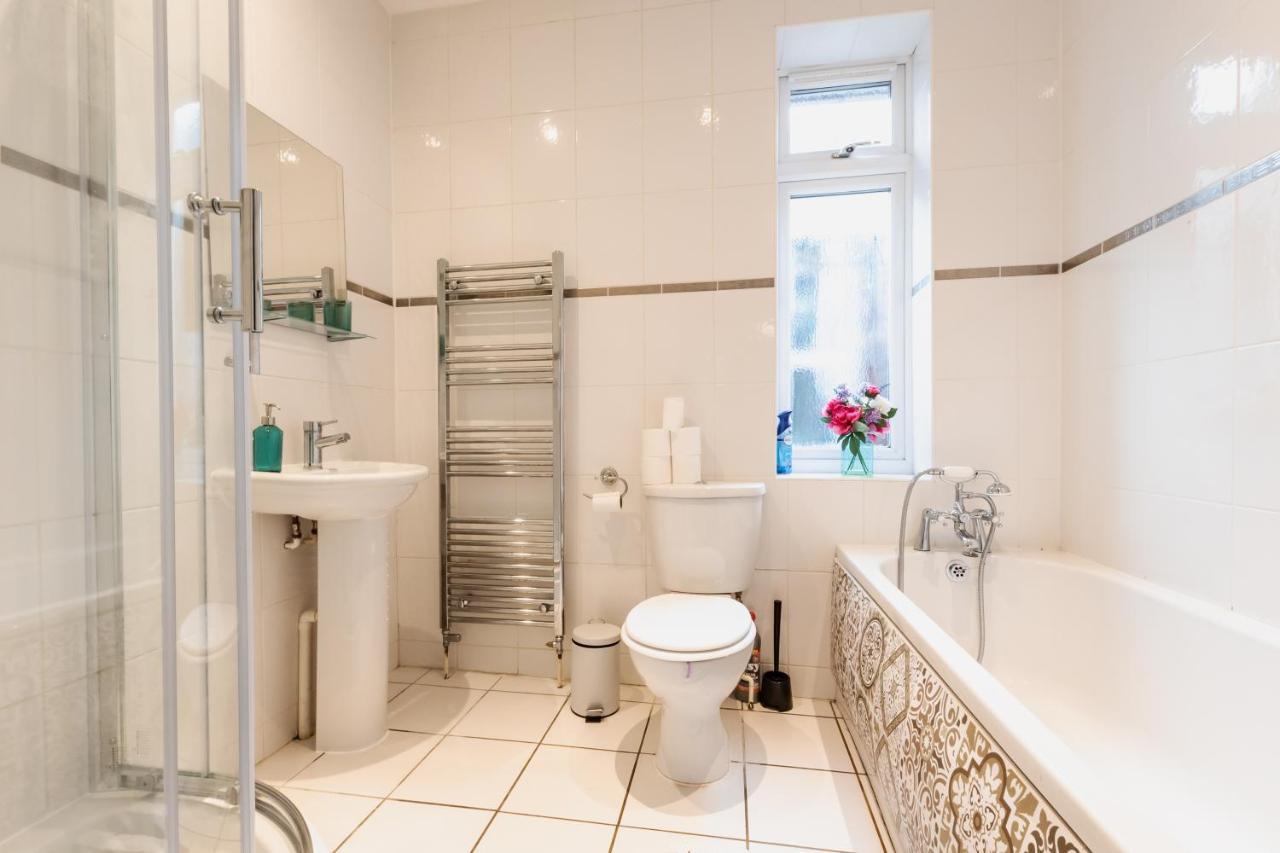Accessible 3-Bedroom Bungalow With Patio +Driveway Southampton Eksteriør billede
